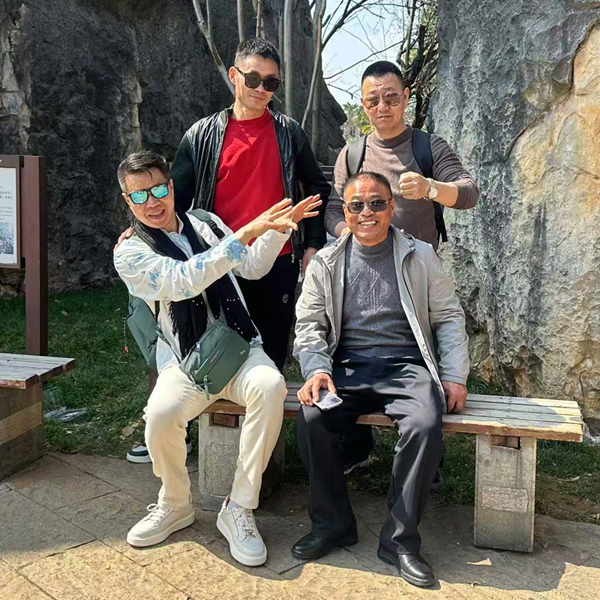 “旅行界-F4”-非你们莫属，主打一个帅气又欢乐！   aa.jpg